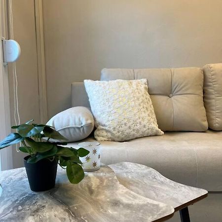 K&M Bantzh A' Apartment Drama Bagian luar foto