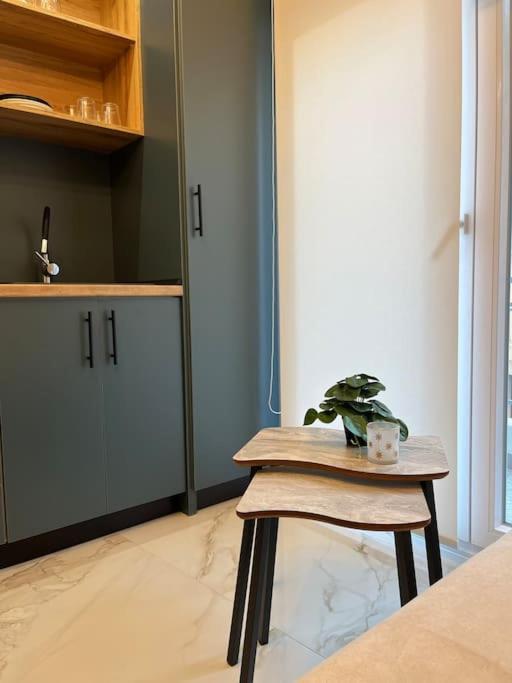 K&M Bantzh A' Apartment Drama Bagian luar foto